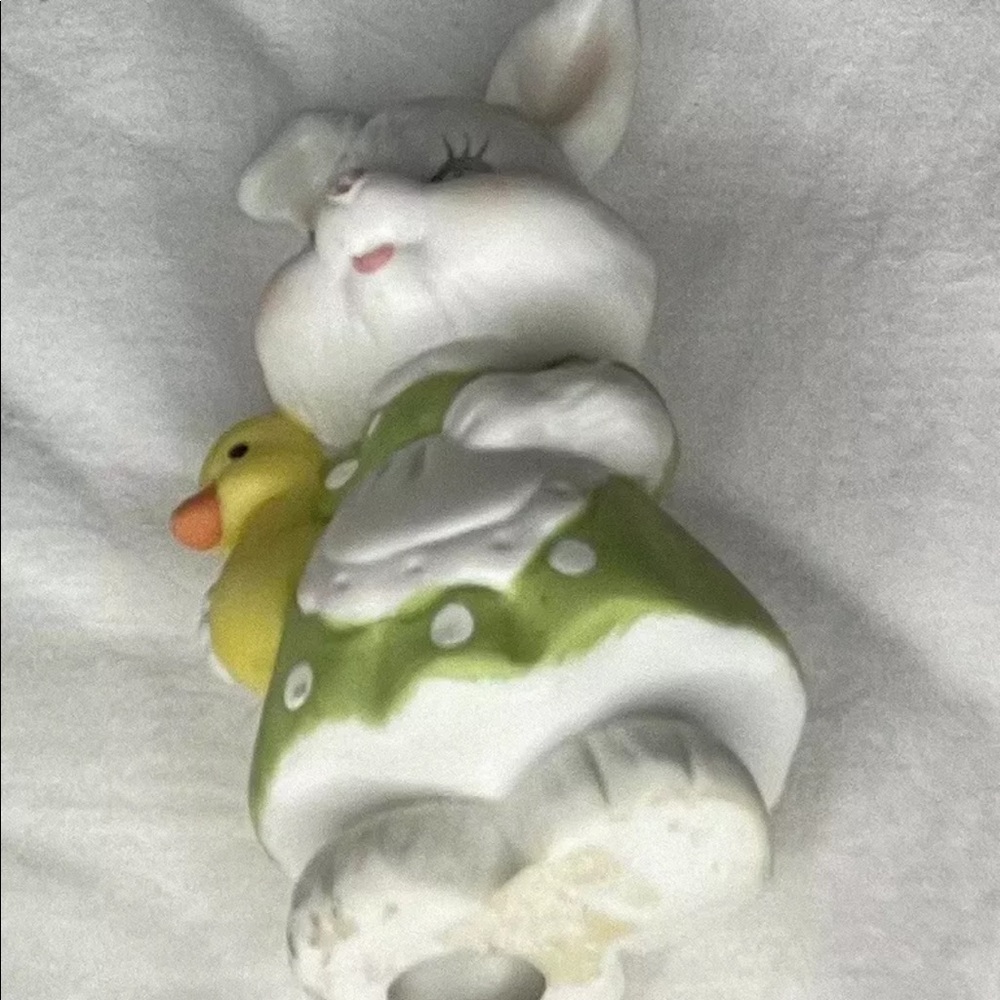 RABBIT Figurine holding a Little Duck. - Picture 7 of 7
